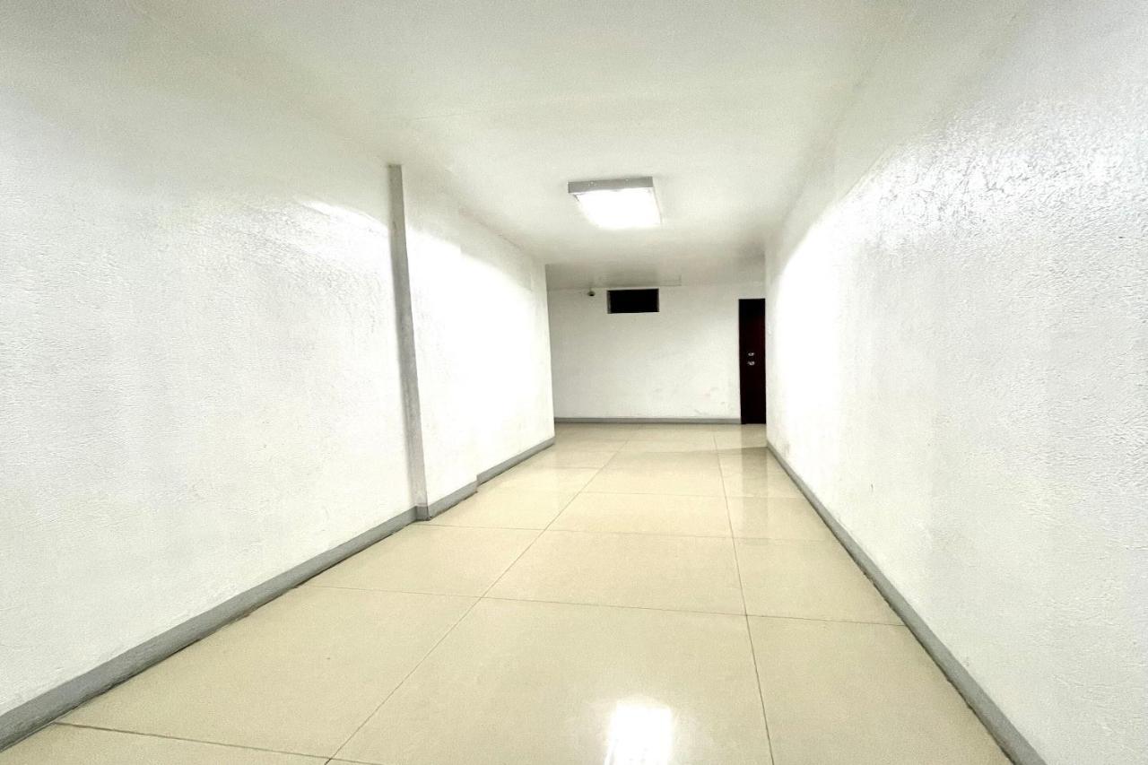 Oyo 910 Sabaidee Suites Mandawe Extérieur photo